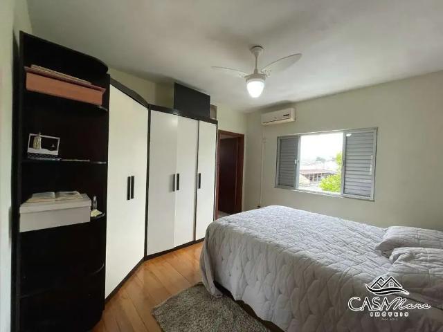 Casa / Sobrado para Venda em São José/SC Fazenda Santo Antônio 8 Quartos
