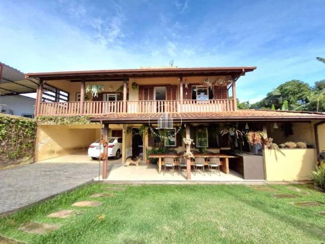 Casa / Sobrado para Venda em São José/SC Fazenda Santo Antônio 3 Quartos