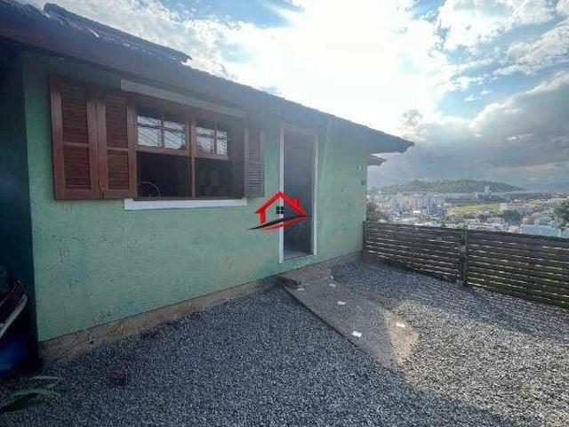 Casa / Sobrado para Venda em São José/SC Fazenda Santo Antônio 3 Quartos
