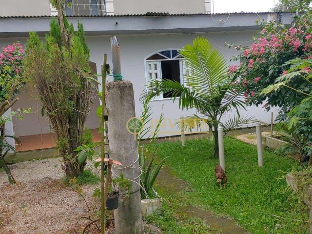 Casa / Sobrado para Venda em São José/SC Fazenda Santo Antônio 3 Quartos