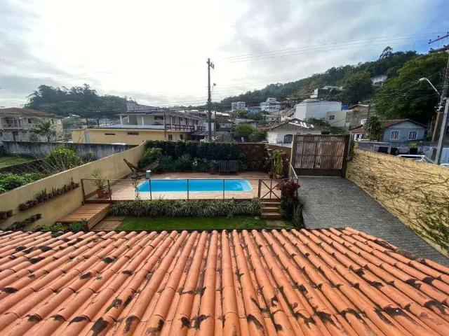 Casa / Sobrado para Venda em São José/SC Fazenda Santo Antônio 3 Quartos