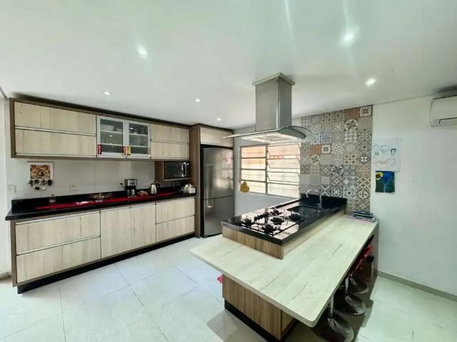 Casa / Sobrado para Venda em São José/SC Flor de Nápolis 4 Quartos