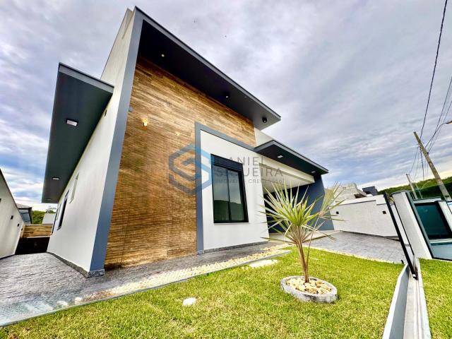 Casa / Sobrado para Venda em São José/SC Forquilhas 3 Quartos