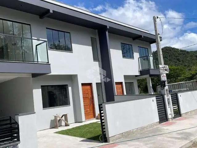 Casa / Sobrado para Venda em São José/SC Forquilhas 3 Quartos