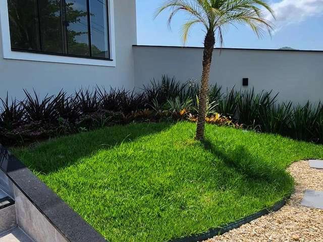 Casa / Sobrado para Venda em São José/SC Forquilhas 4 Quartos