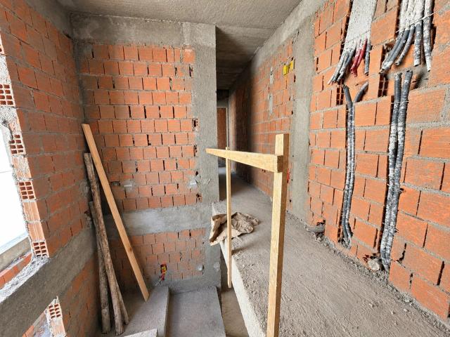 Casa / Sobrado para Venda em São José/SC Forquilhas 4 Quartos