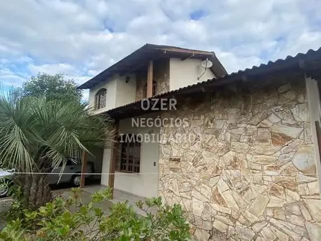 Casa / Sobrado para Venda em São José/SC Forquilhas 4 Quartos