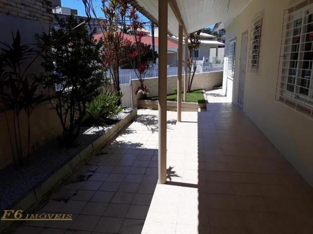 Casa / Sobrado para Venda em São José/SC Forquilhinha 4 Quartos