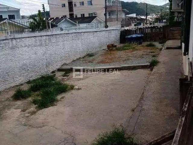 Casa / Sobrado para Venda em São José/SC Forquilhinhas 3 Quartos