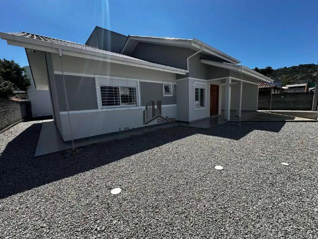 Casa / Sobrado para Venda em São José/SC Forquilhinhas 3 Quartos