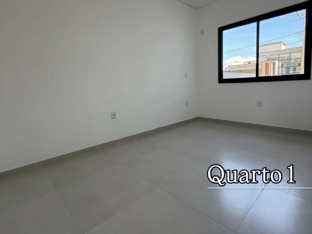 Casa / Sobrado para Venda em São José/SC Forquilhinhas 2 Quartos