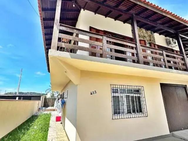 Casa / Sobrado para Venda em São José/SC Forquilhinha 4 Quartos
