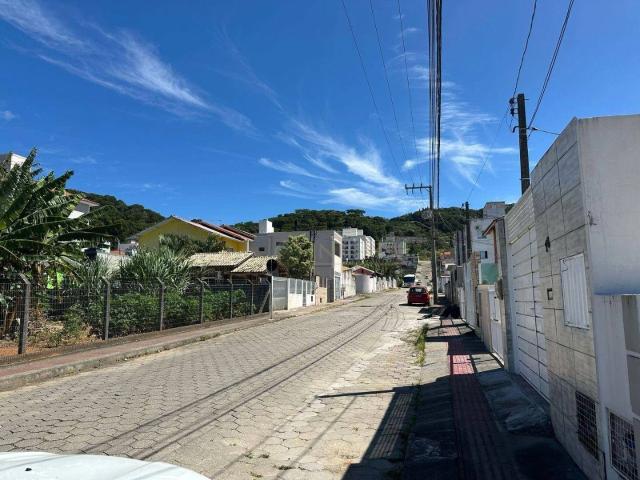 Casa / Sobrado para Venda em São José/SC Ipiranga 2 Quartos