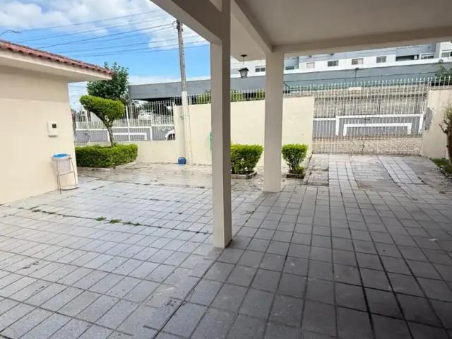 Casa / Sobrado para Venda em São José/SC Ipiranga 3 Quartos