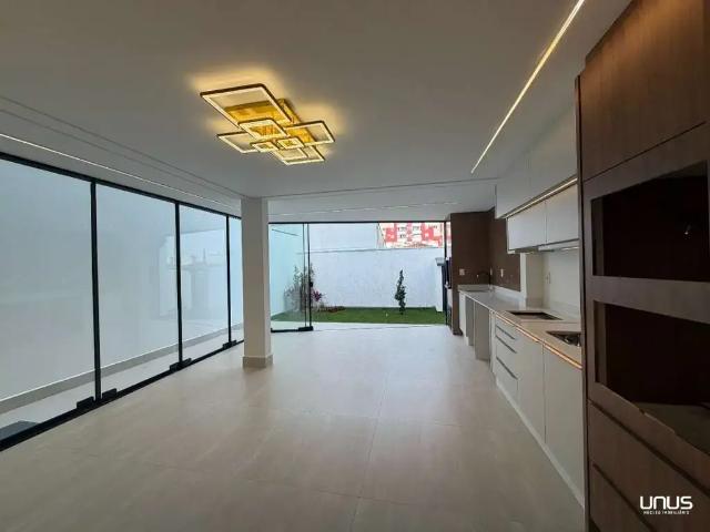 Casa / Sobrado para Venda em São José/SC Ipiranga 3 Quartos