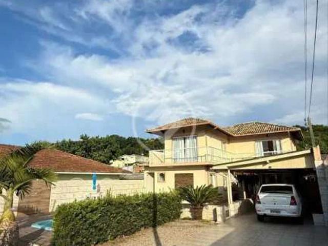 Casa / Sobrado para Venda em São José/SC Ipiranga 3 Quartos