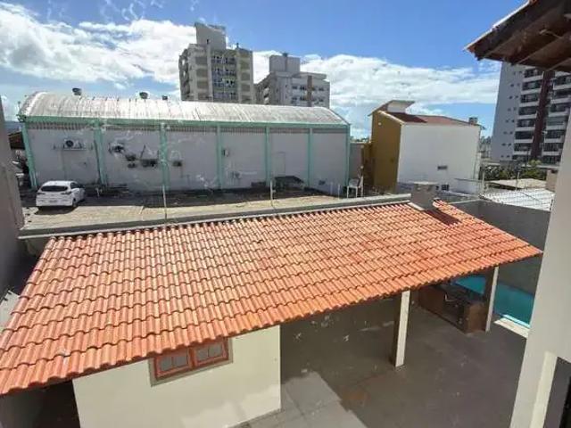 Casa / Sobrado para Venda em São José/SC Ipiranga 4 Quartos