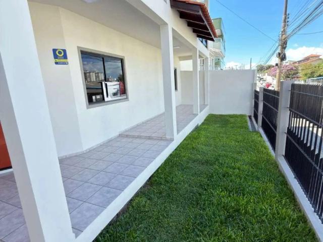 Casa / Sobrado para Venda em São José/SC Ipiranga 4 Quartos
