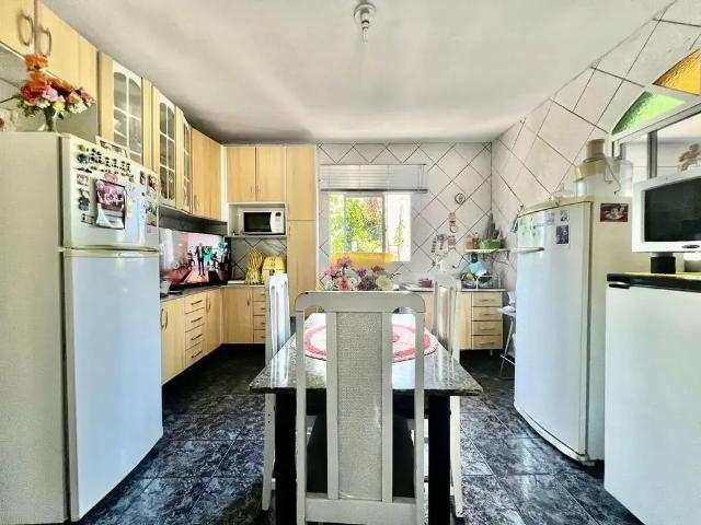 Casa / Sobrado para Venda em São José/SC Ipiranga 4 Quartos