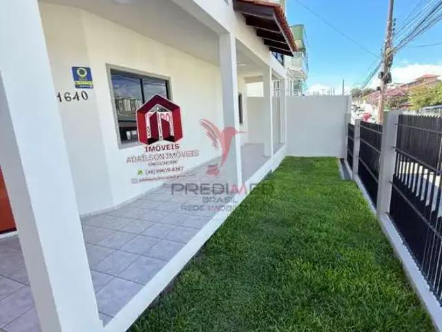 Casa / Sobrado para Venda em São José/SC Ipiranga 4 Quartos