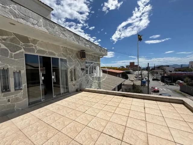 Casa / Sobrado para Venda em São José/SC Ipiranga 5 Quartos