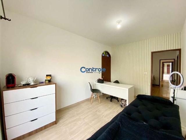 Casa / Sobrado para Venda em São José/SC Ipiranga 5 Quartos