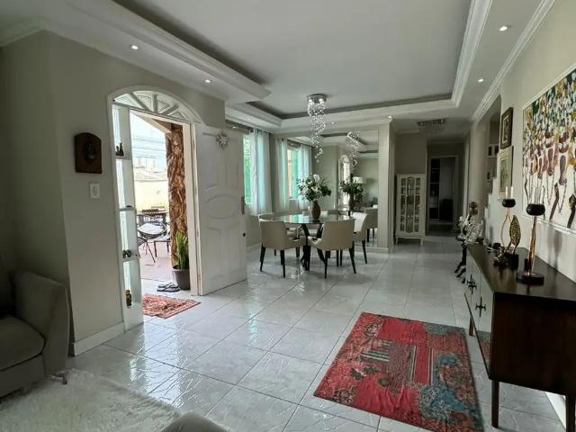 Casa / Sobrado para Venda em São José/SC Ipiranga 5 Quartos