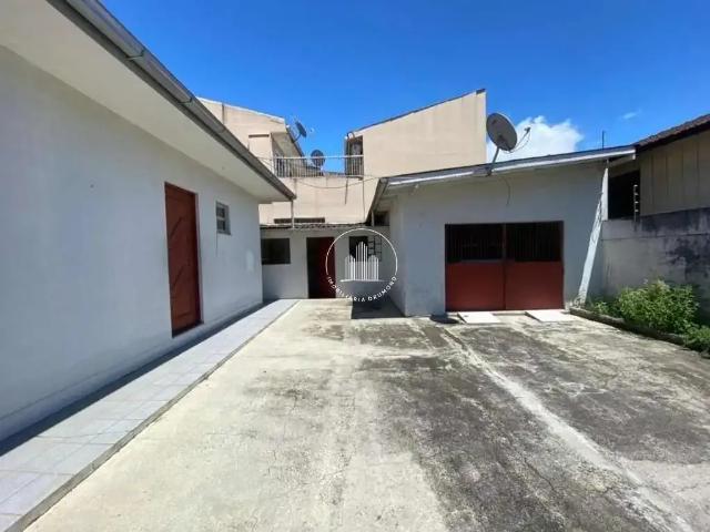 Casa / Sobrado para Venda em São José/SC Kobrasol 3 Quartos