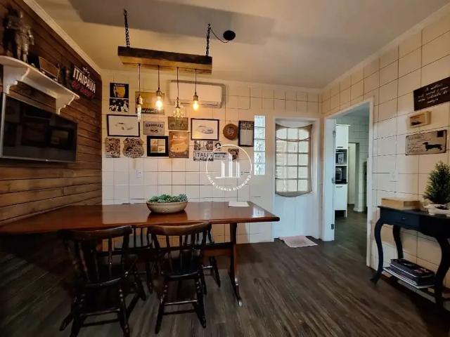 Casa / Sobrado para Venda em São José/SC Kobrasol 4 Quartos