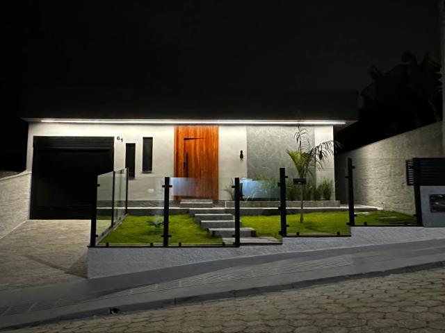 Casa / Sobrado para Venda em São José/SC Picadas do Sul 3 Quartos