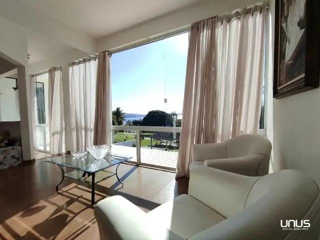Casa / Sobrado para Venda em São José/SC Ponta de Baixo 3 Quartos