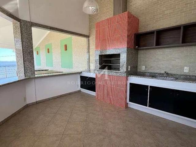 Casa / Sobrado para Venda em São José/SC Ponta de Baixo 4 Quartos