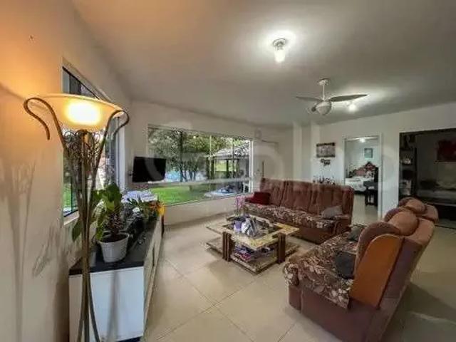 Casa / Sobrado para Venda em São José/SC Ponta de Baixo 4 Quartos