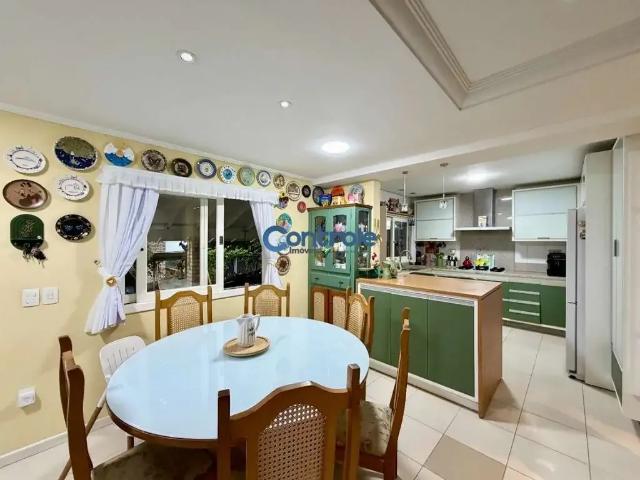 Casa / Sobrado para Venda em São José/SC Ponta de Baixo 4 Quartos
