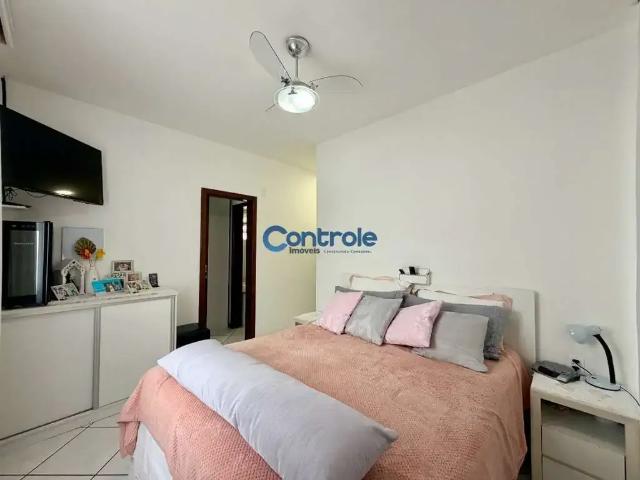 Casa / Sobrado para Venda em São José/SC Ponta de Baixo 6 Quartos