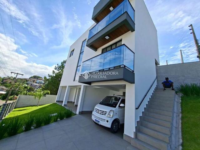 Casa / Sobrado para Venda em São José/SC Potecas 3 Quartos