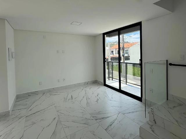 Casa / Sobrado para Venda em São José/SC Potecas 3 Quartos