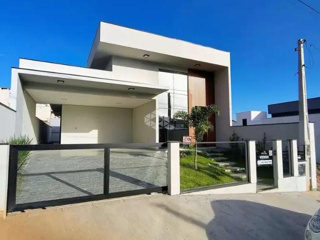 Casa / Sobrado para Venda em São José/SC Potecas 3 Quartos