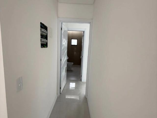 Casa / Sobrado para Venda em São José/SC Potecas 3 Quartos