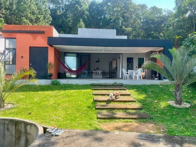 Casa / Sobrado para Venda em São José/SC Potecas 3 Quartos