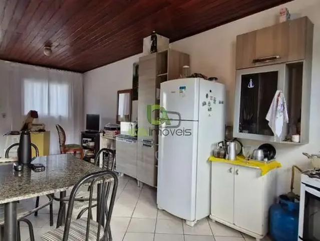 Casa / Sobrado para Venda em São José/SC Potecas 3 Quartos
