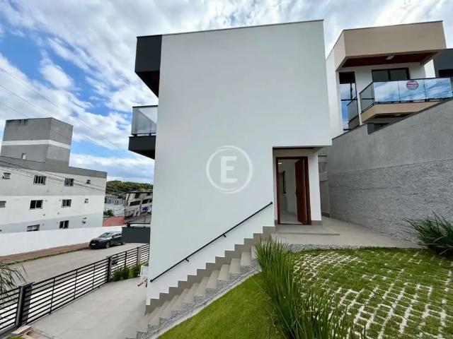 Casa / Sobrado para Venda em São José/SC Potecas 3 Quartos