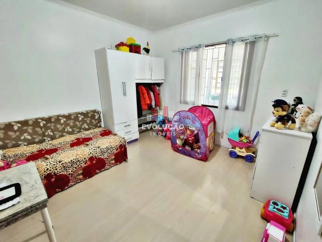Casa / Sobrado para Venda em São José/SC Potecas 3 Quartos