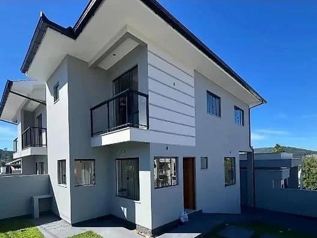 Casa / Sobrado para Venda em São José/SC Potecas 3 Quartos