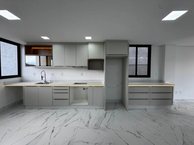 Casa / Sobrado para Venda em São José/SC Potecas 3 Quartos