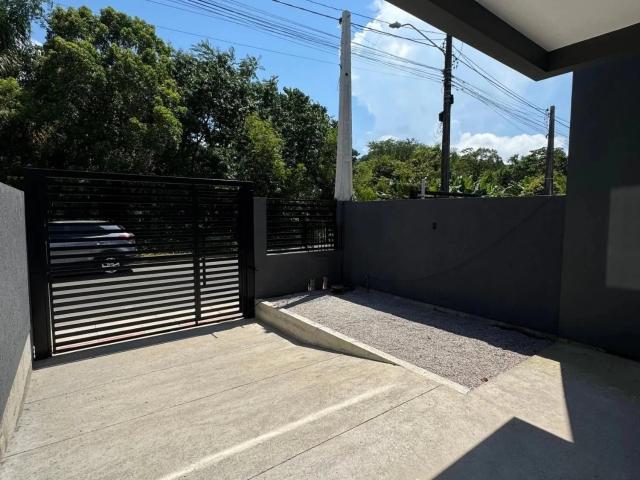 Casa / Sobrado para Venda em São José/SC Potecas 3 Quartos