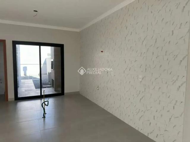 Casa / Sobrado para Venda em São José/SC Potecas 3 Quartos