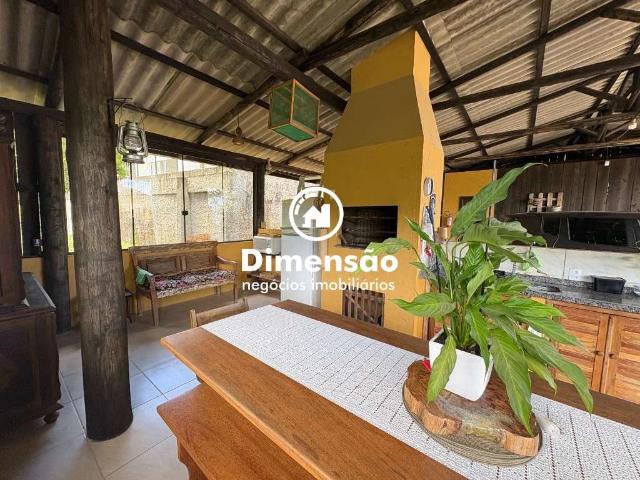 Casa / Sobrado para Venda em São José/SC Potecas 2 Quartos