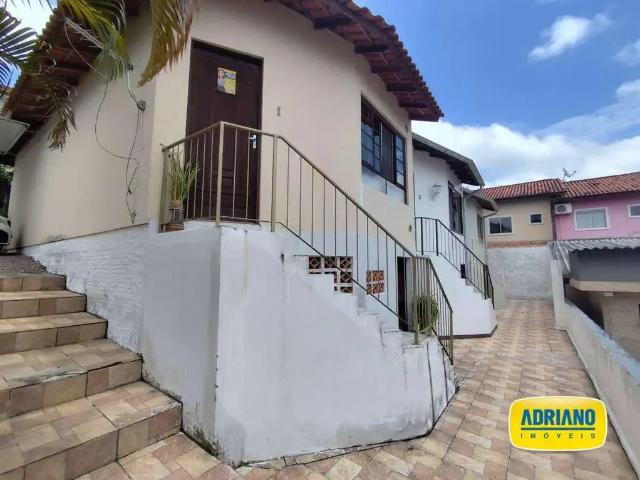 Casa / Sobrado para Venda em São José/SC Potecas 2 Quartos