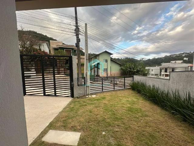 Casa / Sobrado para Venda em São José/SC Potecas 2 Quartos
